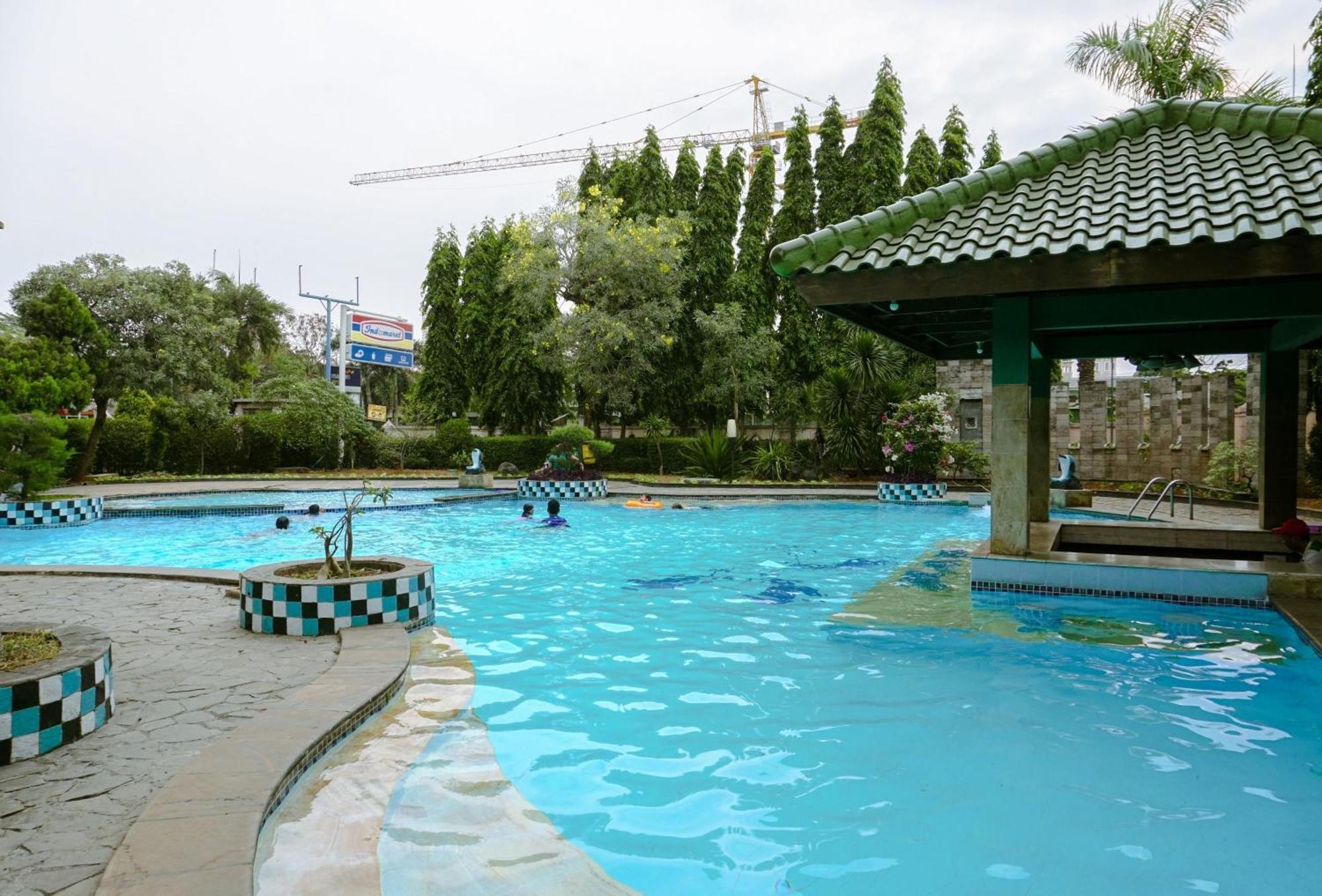 Cozy And Simply Look 2Br At 12Nd Floor Puri Garden Apartment By Travelio Jakarta Exterior photo